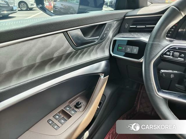 Audi A7L id 4259733 из Китая 8