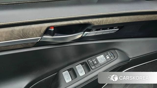 Genesis G90 id 4703301 из Кореи 8