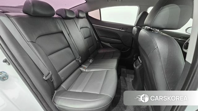 Hyundai Avante AD id 4626502 из Кореи 8