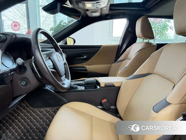 Lexus ES id 4274418 из Китая 8