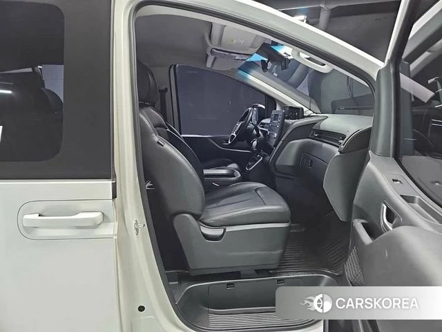 Hyundai Staria id 4692700 из Кореи 8