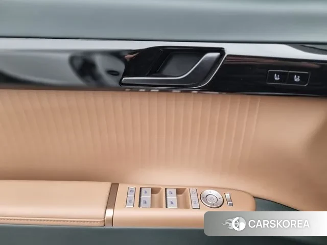 Hyundai Grandeur Hybrid (GN7) id 3502034 из Кореи 8