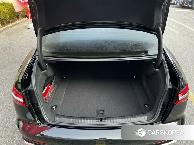 Audi A6L id 3856106 из Китая 8