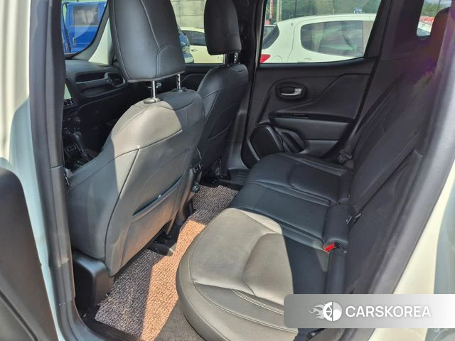 Jeep Renegade id 4416666 из Кореи 8