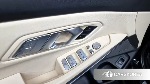 BMW 3 Series (G20) id 3431869 из Кореи 8