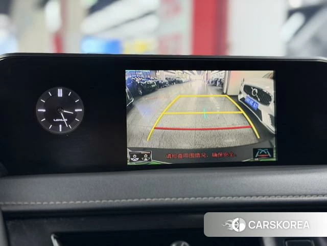 Lexus UX EV id 4297725 из Китая 8