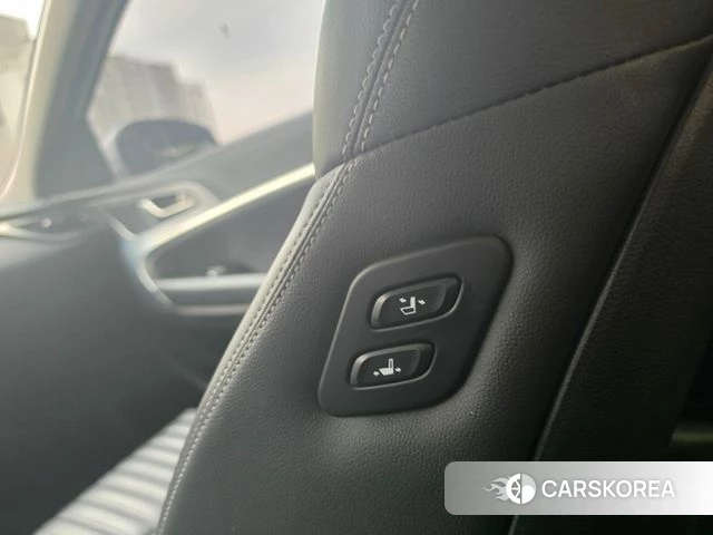 Genesis G70 id 3861159 из Кореи 8