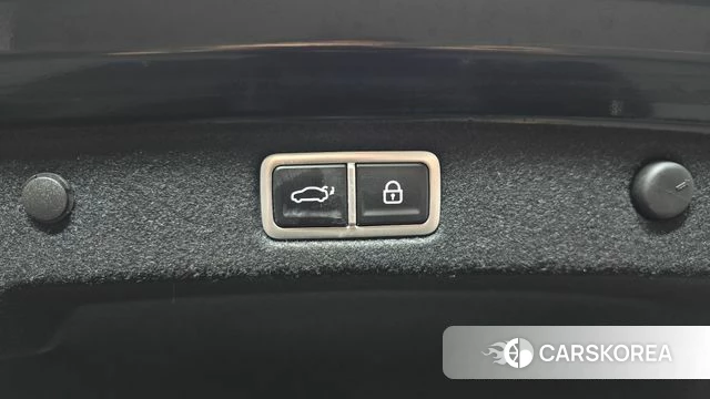 Hyundai Grandeur Hybrid (GN7) id 4880320 из Кореи 8