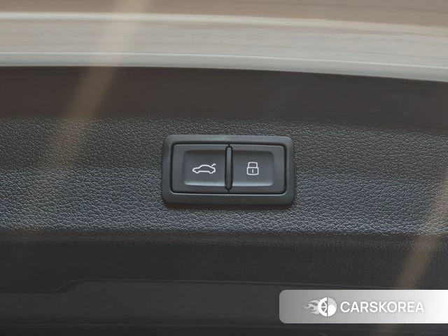Audi Q3 (F3) id 4834999 из Кореи 8