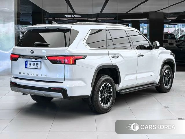 Toyota Sequoia id 4279199 из Китая 8