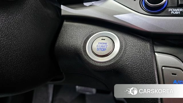 Hyundai Avante AD id 3924968 из Кореи 8