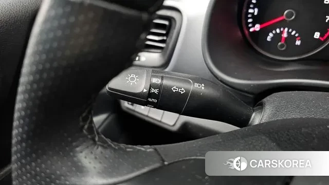 Kia Stonic id 3547330 из Кореи 8