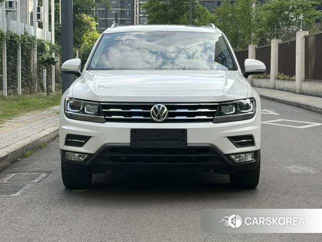 Volkswagen Tiguan L id 4219865 из Китая 8