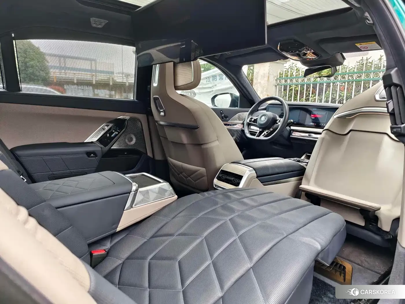 BMW i7 M70L id 4547324 из Китая 8