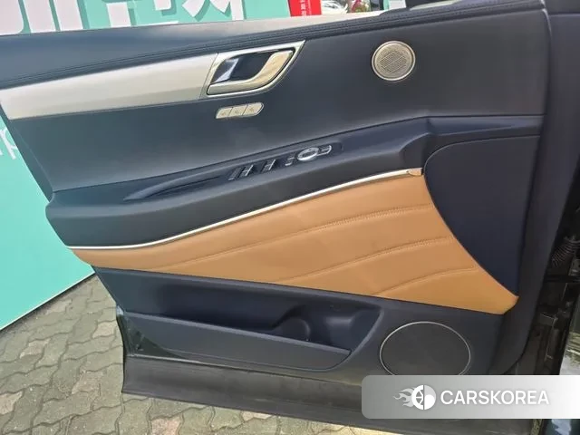 Genesis GV80 id 3054428 из Кореи 8