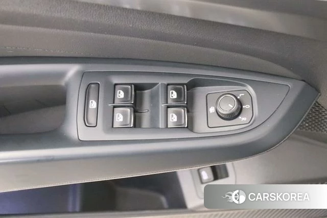 Volkswagen Passat id 4261101 из Китая 8