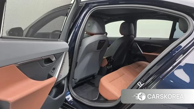 BMW 5 Series (G60) id 3769524 из Кореи 8