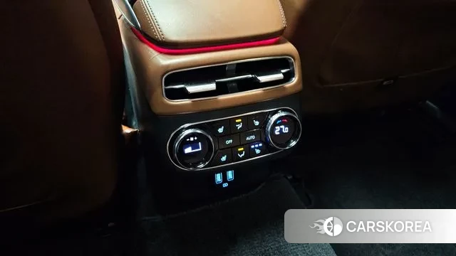 Genesis GV70 id 3477892 из Кореи 8