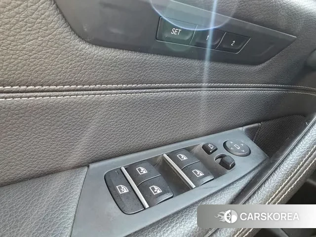 BMW 5 Series (G30) id 3000418 из Кореи 8