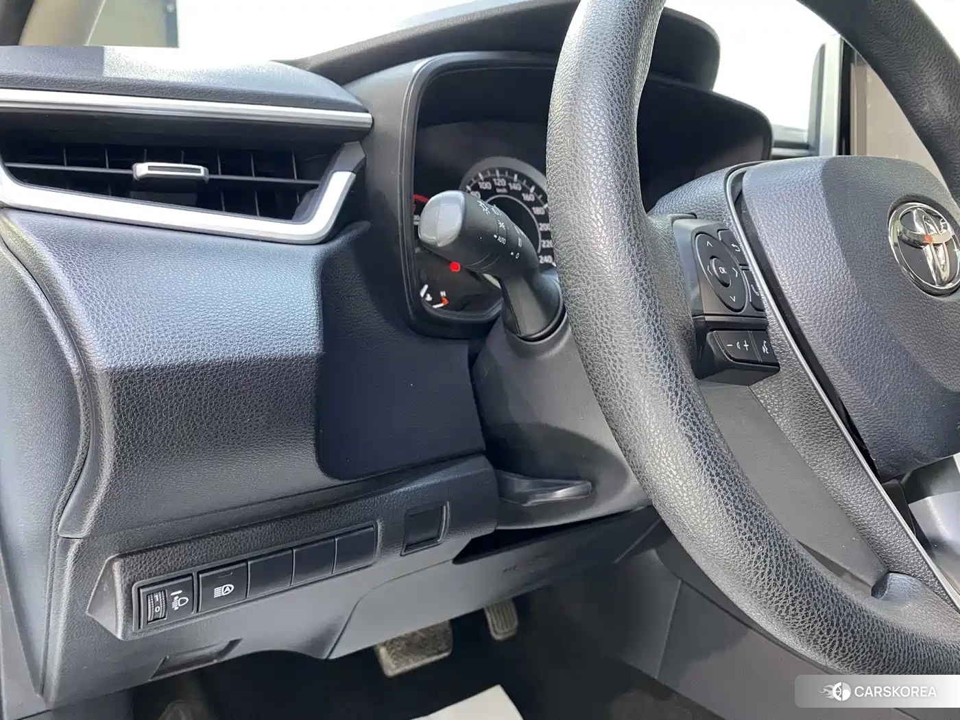 Toyota Corolla id 4628956 из Китая 8