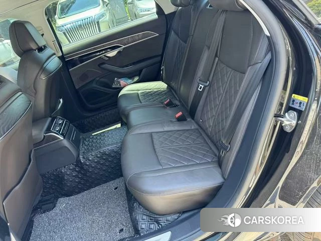 Audi A8 id 4313884 из Китая 8