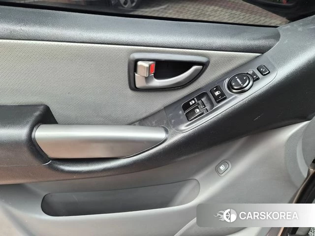 Hyundai The New Grand Starex id 3889379 из Кореи 8