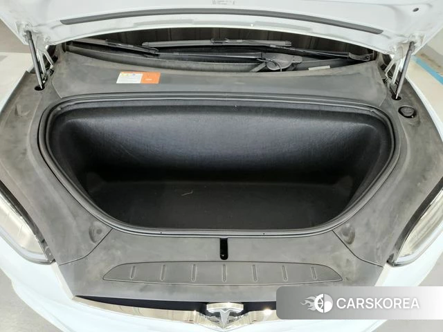 Tesla Model X id 4366436 из Кореи 8