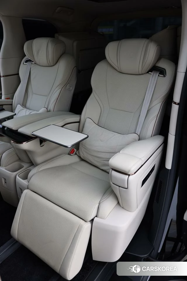 Lexus LM id 4353532 из Китая 8
