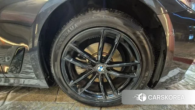 BMW 5 Series (G30) id 3474477 из Кореи 8