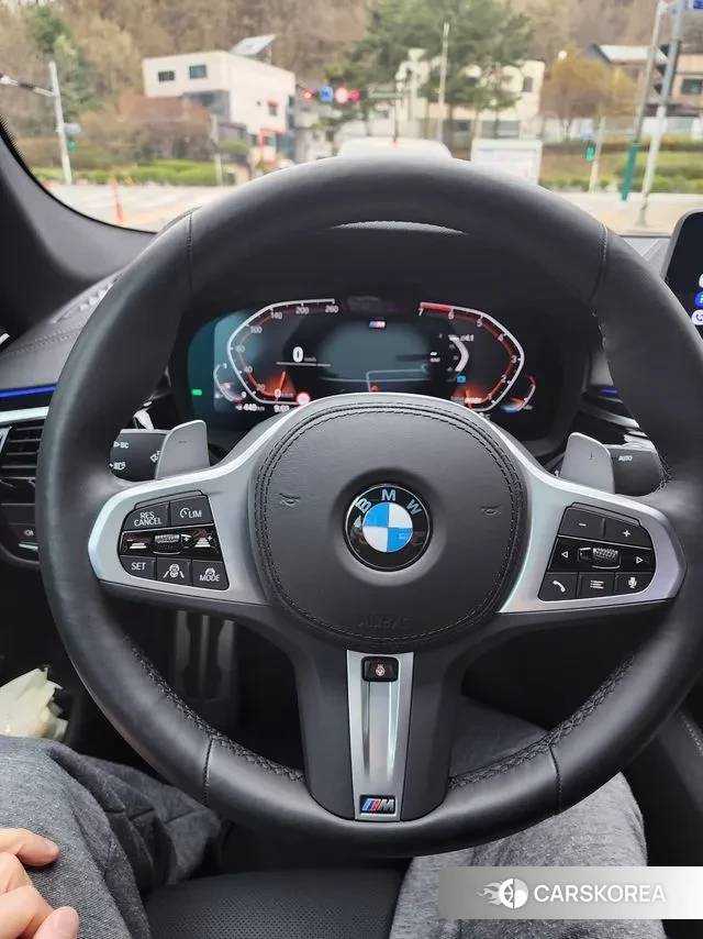 BMW 5 Series (G30) id 3523819 из Кореи 8