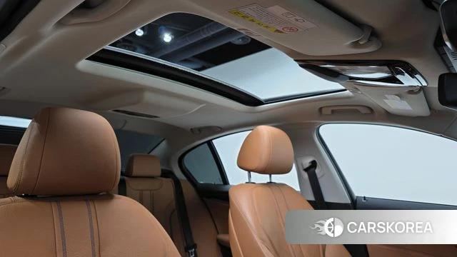 BMW 5 Series (G30) id 3844215 из Кореи 8