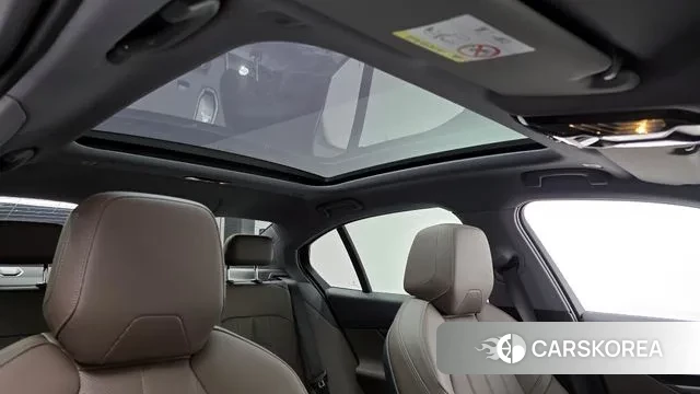 BMW 5 Series (G60) id 3341692 из Кореи 8