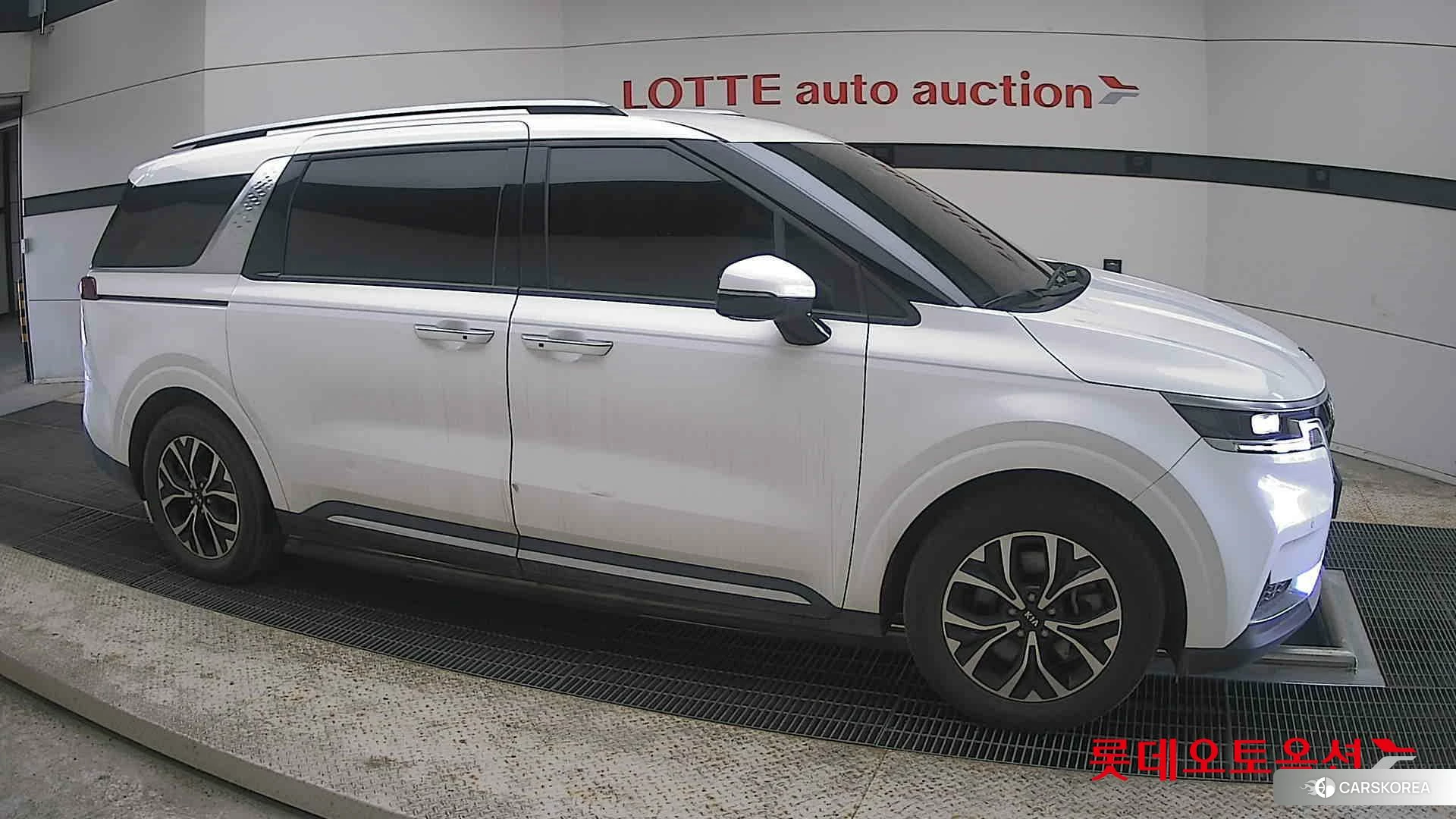 Kia Carnival id 4296914 из Кореи 8