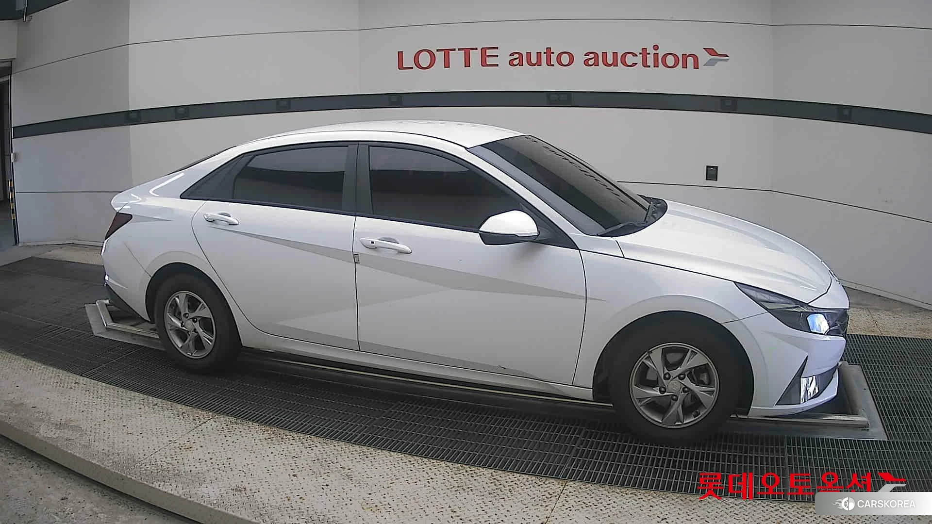 Hyundai Avante id 4679320 из Кореи 8