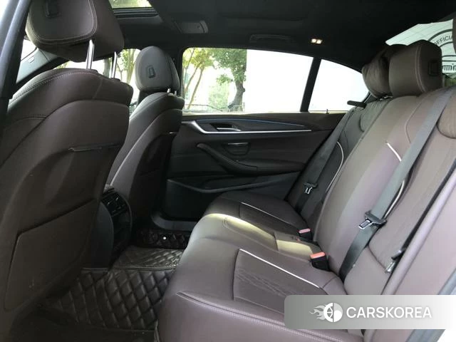 BMW 5 series PHEV id 4260578 из Китая 8
