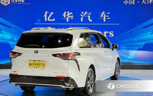 Toyota Grevia id 4328913 из Китая 8