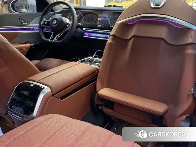 BMW 7 Series (G70) id 3502415 из Кореи 8