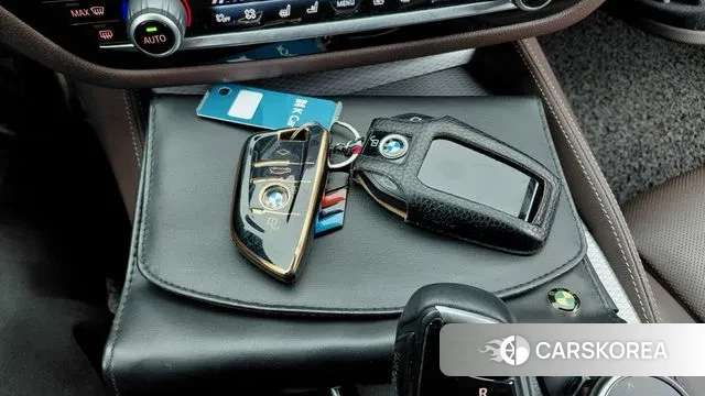 BMW 5 Series (G30) id 3391123 из Кореи 8