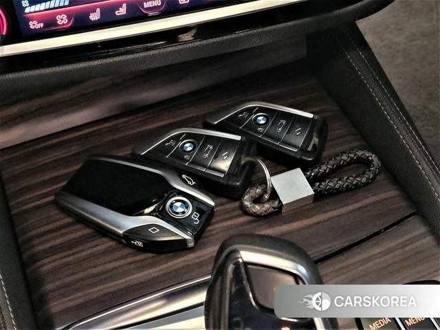 BMW 5 Series (G30) id 4483391 из Кореи 8