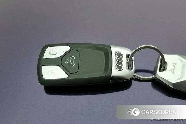 Audi A4L id 4321232 из Китая 8