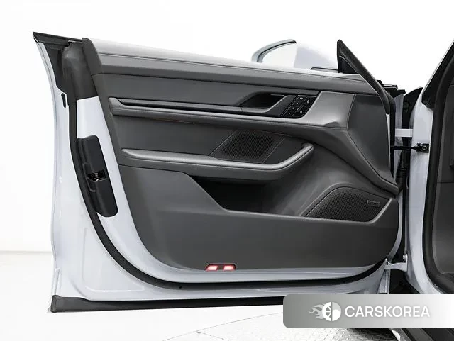 Porsche Taycan id 3477341 из Кореи 8