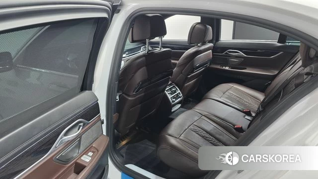 BMW 7 Series (G11) id 4285526 из Кореи 8