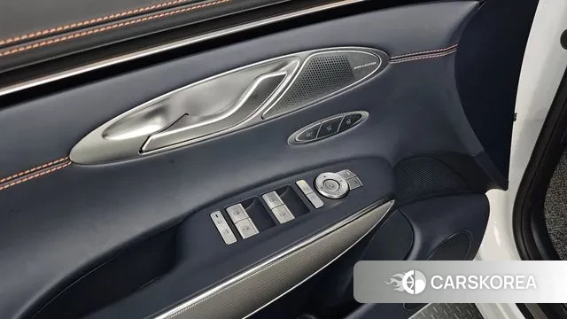 Genesis GV70 id 3173703 из Кореи 8