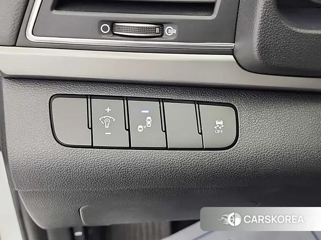 Hyundai Avante AD id 3375182 из Кореи 8