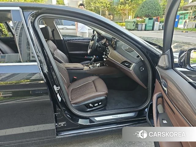 BMW 5 Series (G30) id 4675506 из Кореи 8
