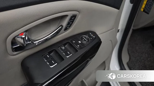 Kia The New Carnival id 3292244 из Кореи 8