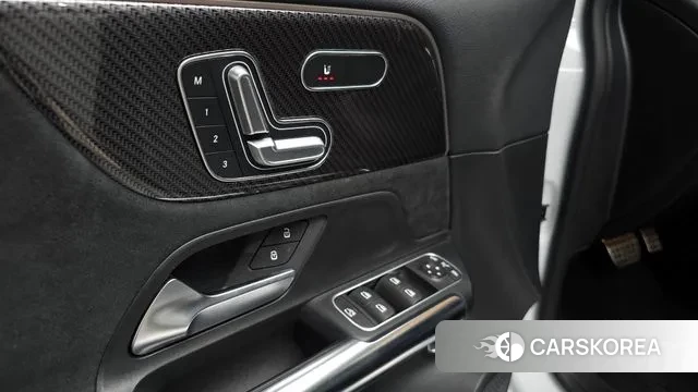 Mercedes-Benz GLA - Class H247 id 3567573 из Кореи 8