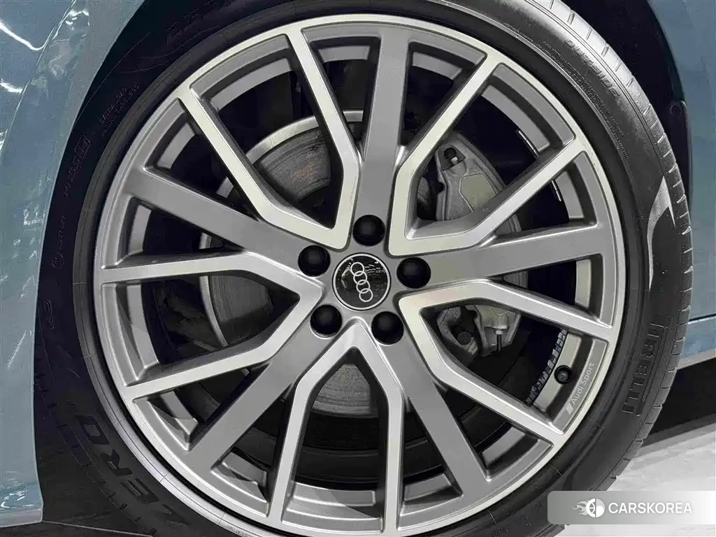 Audi A6 id 4659910 из Китая 8