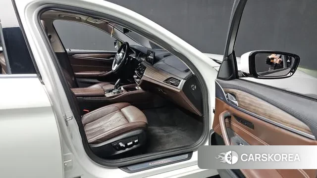 BMW 5 Series (G30) id 3602268 из Кореи 8