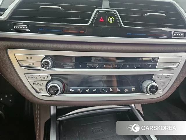 BMW 7 Series (G11) id 3033425 из Кореи 8